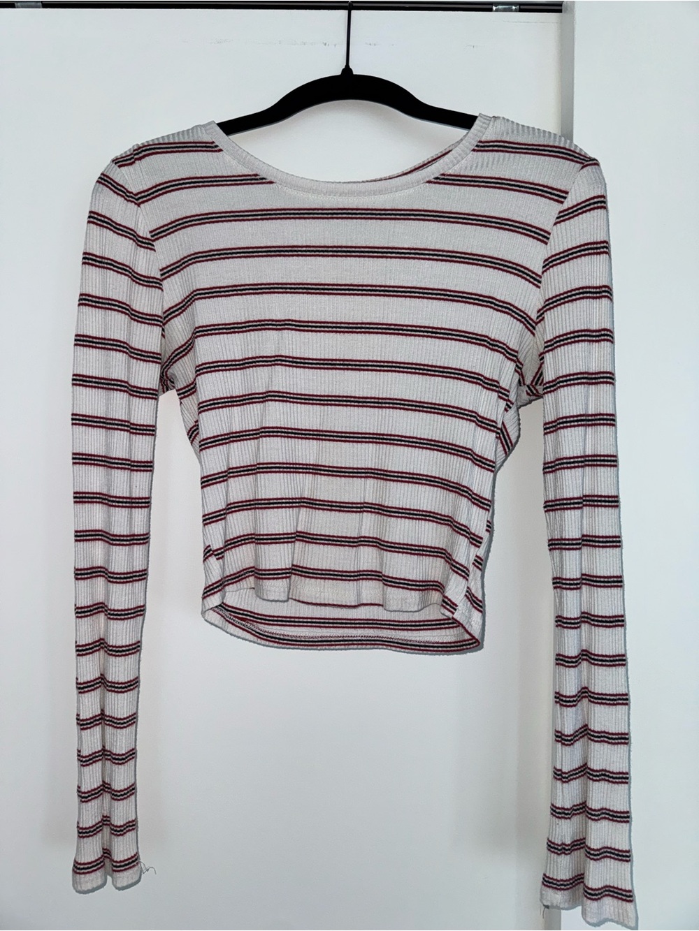 Active USA White Long-Sleeve Ribbed Crop Top with Burgundy Stripes